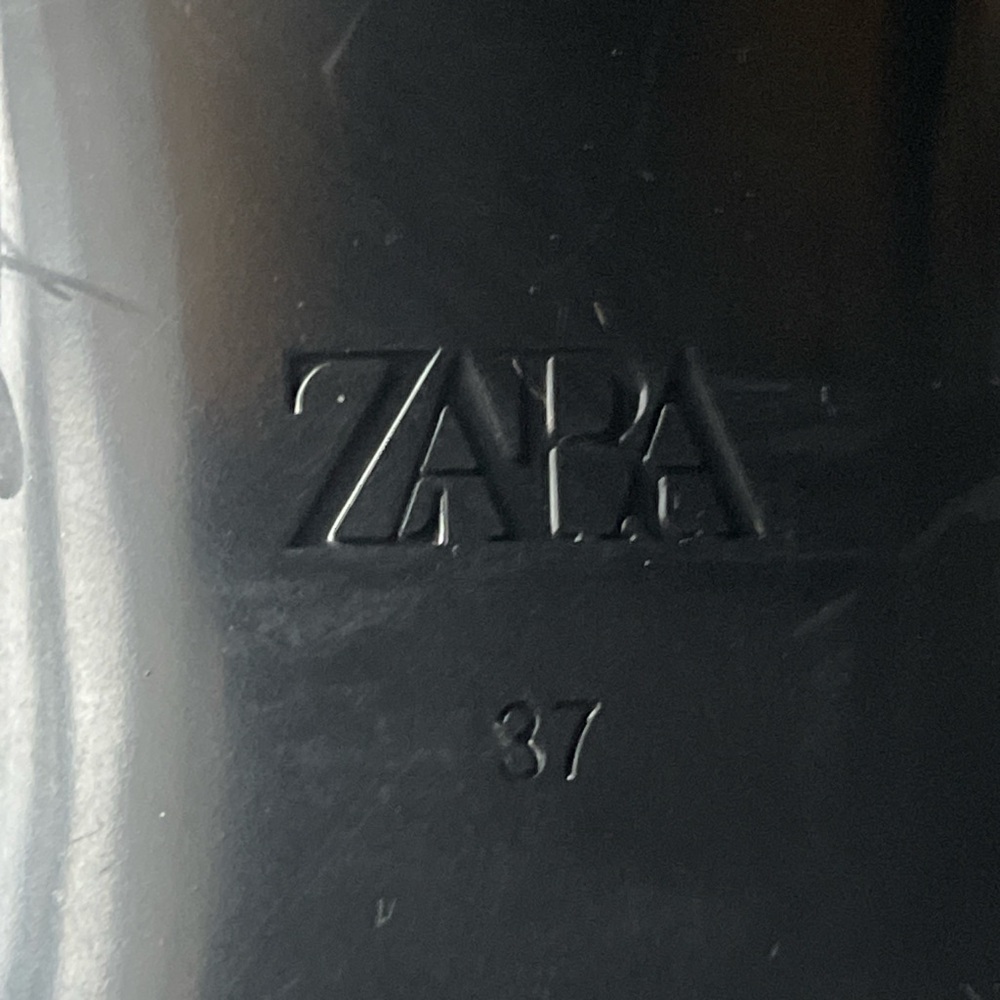 Zara Black Block Heel Shoes with Gold Accent - Picture 3 of 10